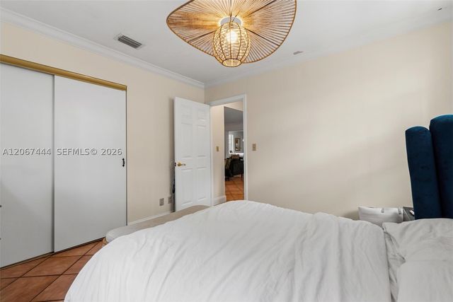 3147 Mcdonald St 2, Miami, FL 33133