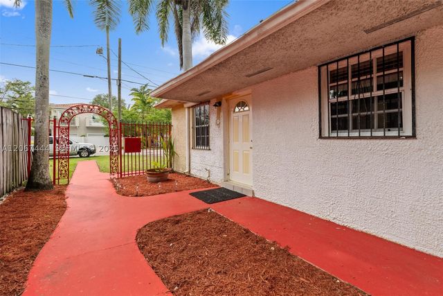3147 Mcdonald St 2, Miami, FL 33133