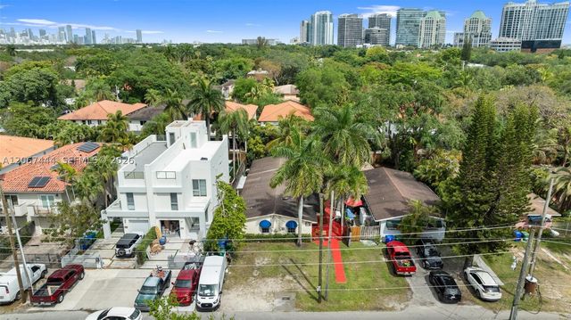 3147 Mcdonald St 2, Miami, FL 33133