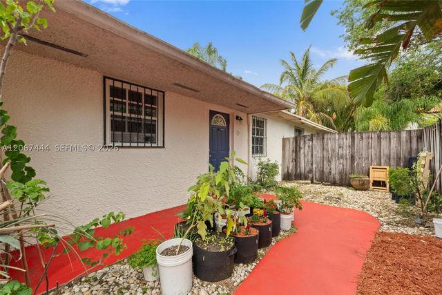 3147 Mcdonald St 2, Miami, FL 33133