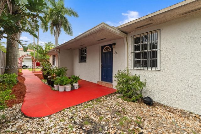 3147 Mcdonald St 2, Miami, FL 33133