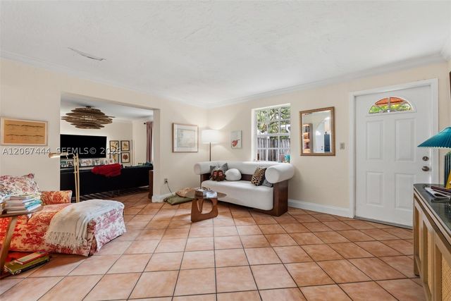 3147 Mcdonald St 2, Miami, FL 33133