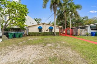 3147 Mcdonald St 2, Miami, FL 33133