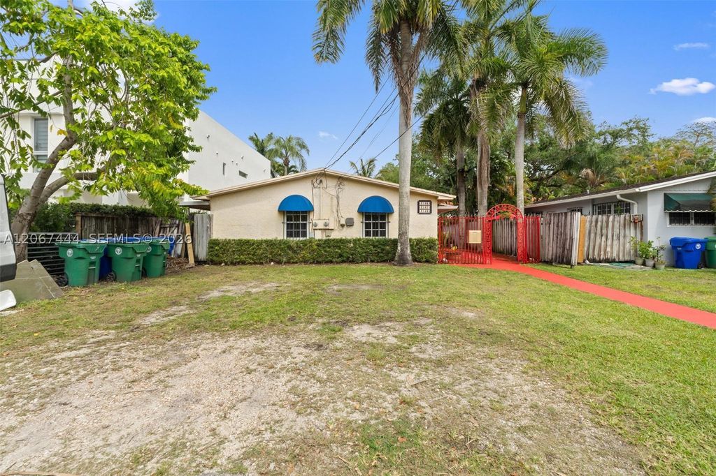 3147 Mcdonald St 2, Miami, FL 33133