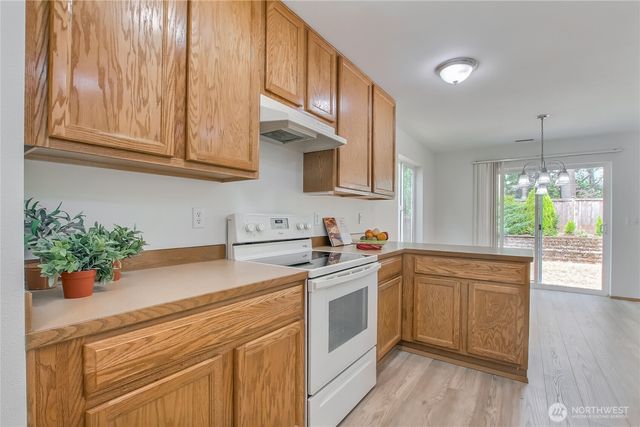 23704 SE 243rd Place, Maple Valley, WA 98038