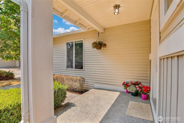 23704 SE 243rd Place, Maple Valley, WA 98038