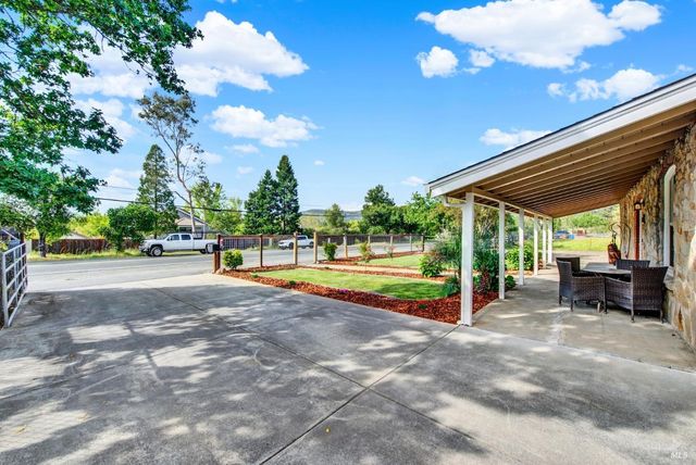 2049 Monticello Rd, Napa, CA 94558
