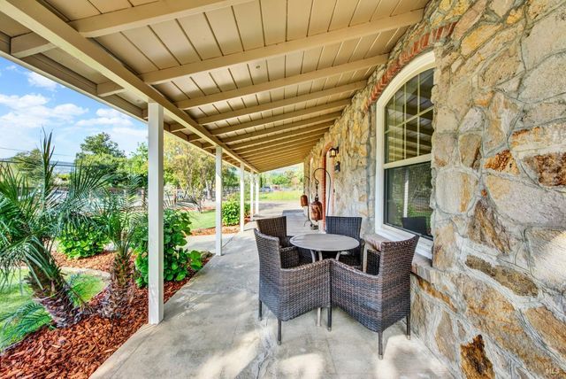 2049 Monticello Rd, Napa, CA 94558