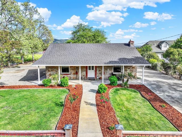 2049 Monticello Rd, Napa, CA 94558