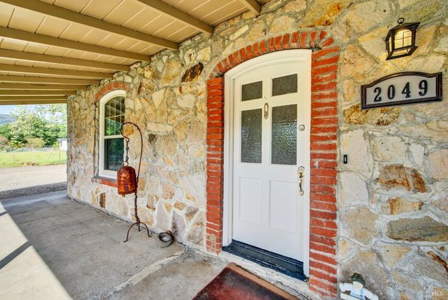2049 Monticello Rd, Napa, CA 94558