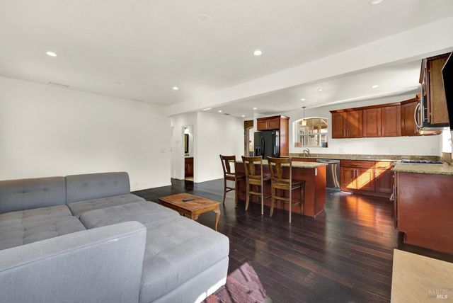 2049 Monticello Rd, Napa, CA 94558