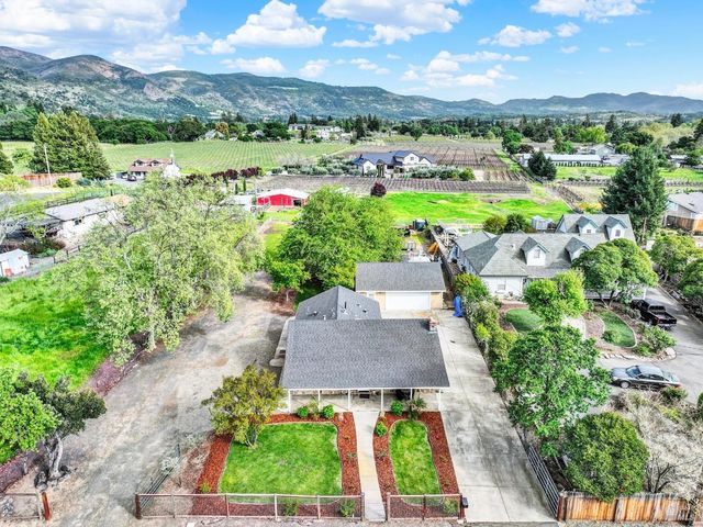 2049 Monticello Rd, Napa, CA 94558