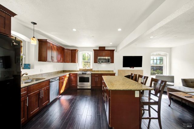 2049 Monticello Rd, Napa, CA 94558