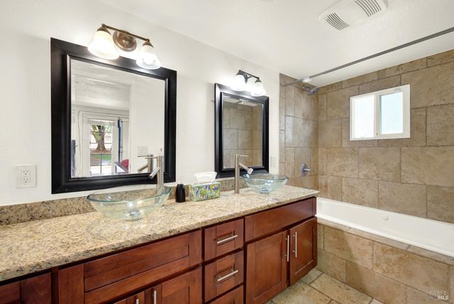 2049 Monticello Rd, Napa, CA 94558