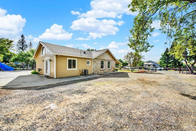 2049 Monticello Rd, Napa, CA 94558