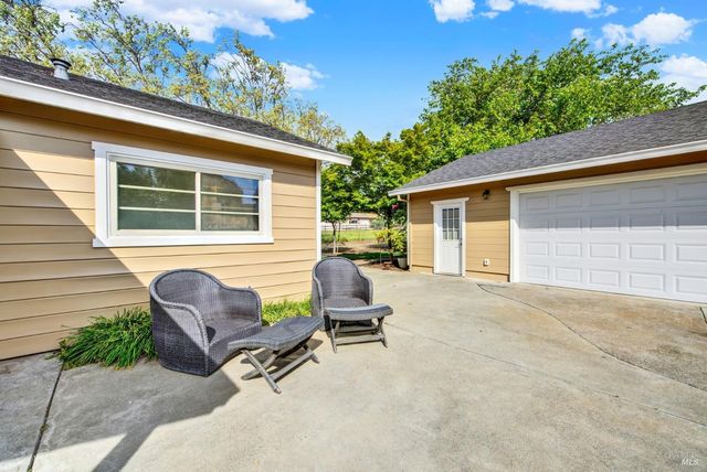 2049 Monticello Rd, Napa, CA 94558