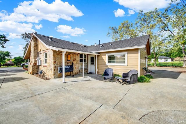2049 Monticello Rd, Napa, CA 94558
