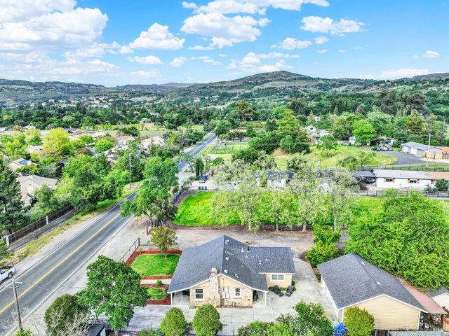 2049 Monticello Rd, Napa, CA 94558