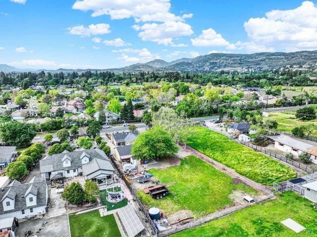 2049 Monticello Rd, Napa, CA 94558
