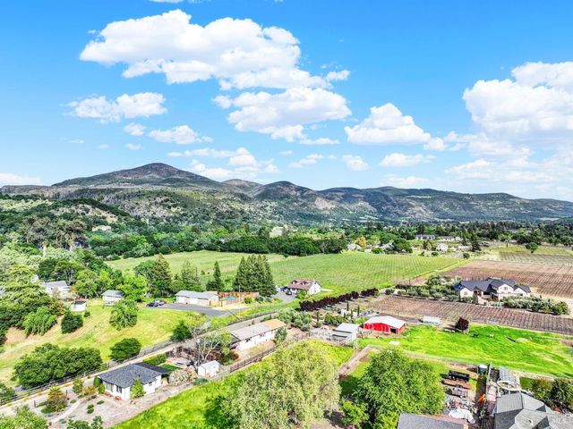 2049 Monticello Rd, Napa, CA 94558