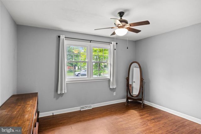 413 WESTMINSTER BLVD, Blackwood, NJ 08012