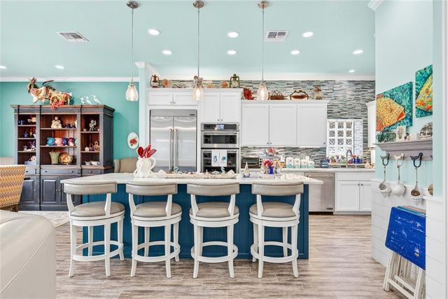 616 Shoreline Cir, Port Aransas, TX 78373