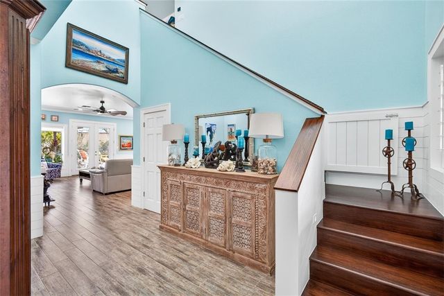 616 Shoreline Cir, Port Aransas, TX 78373