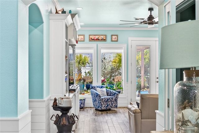 616 Shoreline Cir, Port Aransas, TX 78373