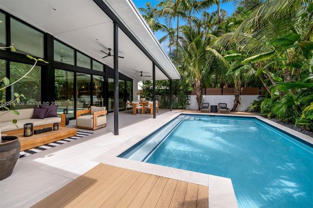 5225 La Gorce Dr, Miami Beach, FL 33140