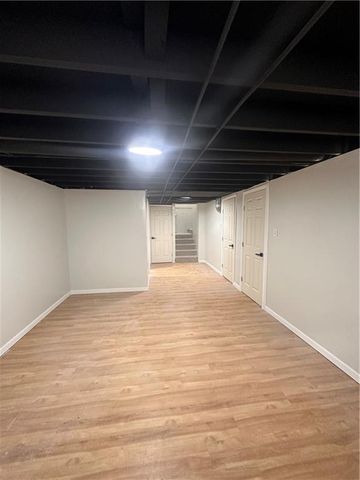 9516 Manning Avenue, Kansas City, MO 64134