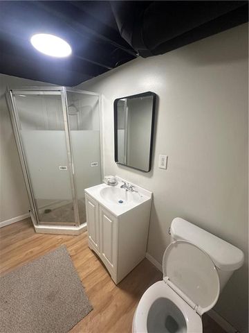 9516 Manning Avenue, Kansas City, MO 64134