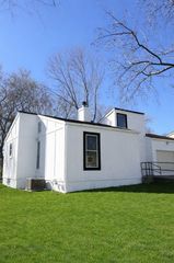 9516 Manning Avenue, Kansas City, MO 64134