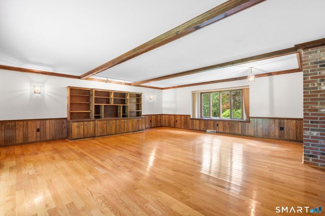 34 Ox Bow Lane, Woodbridge, CT 06525