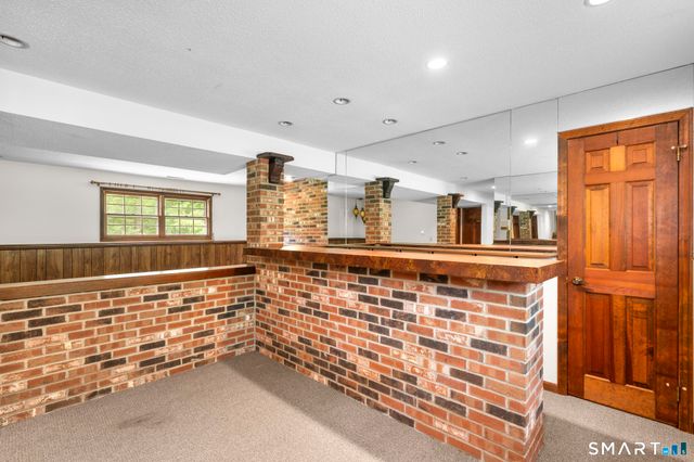 34 Ox Bow Lane, Woodbridge, CT 06525