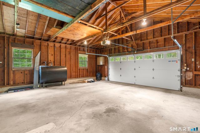 34 Ox Bow Lane, Woodbridge, CT 06525