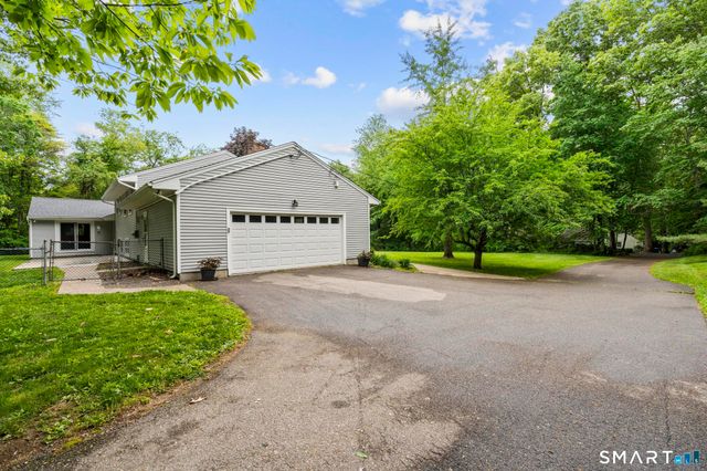 34 Ox Bow Lane, Woodbridge, CT 06525