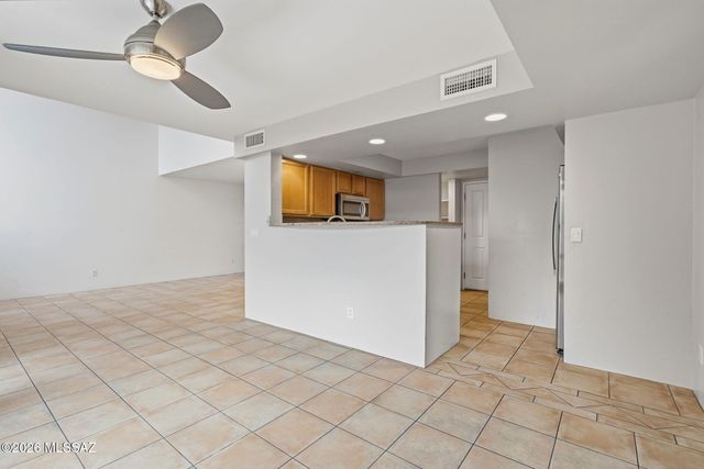 3135 E Sampras Lane, Tucson, AZ 85716