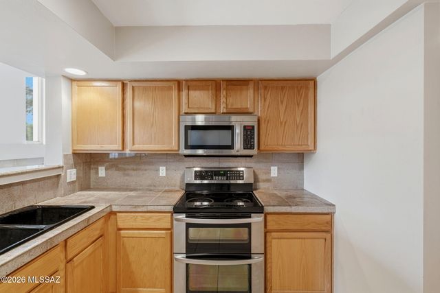 3135 E Sampras Lane, Tucson, AZ 85716