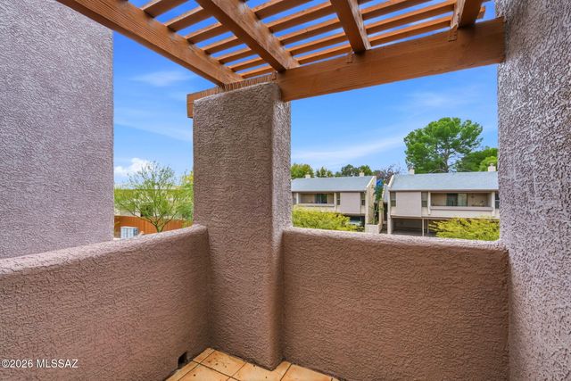 3135 E Sampras Lane, Tucson, AZ 85716