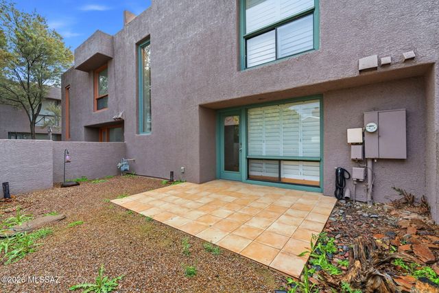 3135 E Sampras Lane, Tucson, AZ 85716