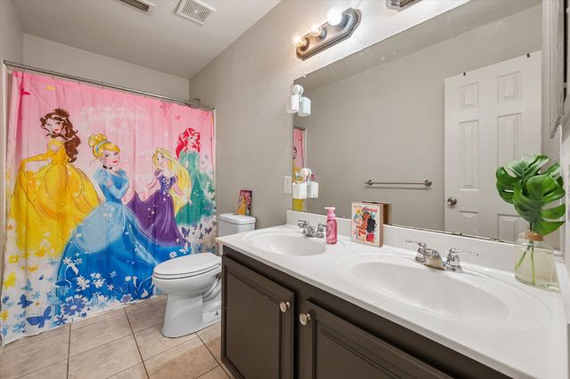 517 Zachum Drive, Arlington, TX 76002