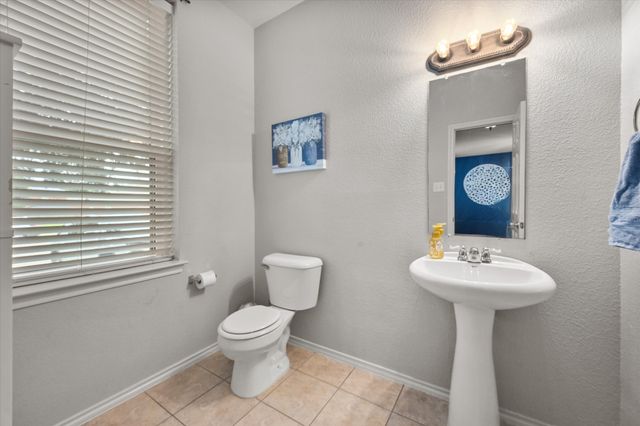517 Zachum Drive, Arlington, TX 76002