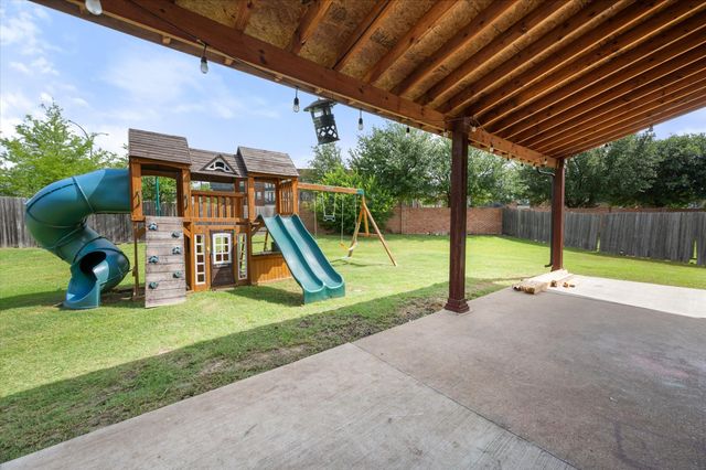 517 Zachum Drive, Arlington, TX 76002