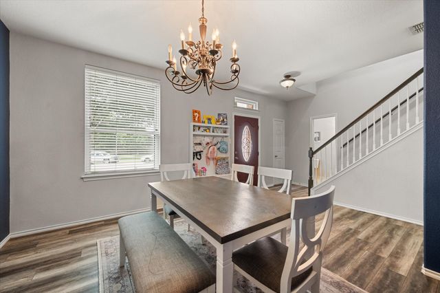 517 Zachum Drive, Arlington, TX 76002