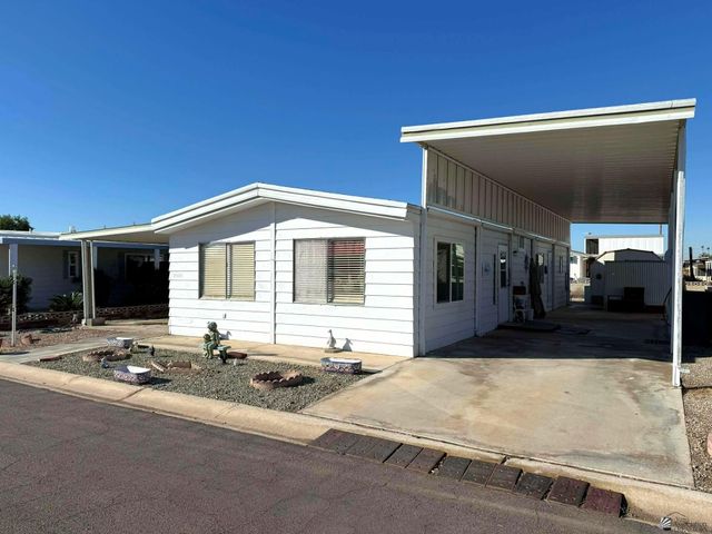 2042 S Coyote Ave, Yuma, AZ 85364