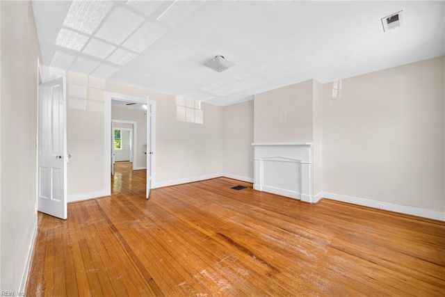 222 Glasgow St, Portsmouth, VA 23704