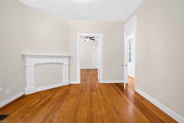 222 Glasgow St, Portsmouth, VA 23704