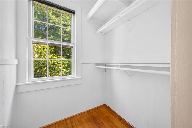 222 Glasgow St, Portsmouth, VA 23704