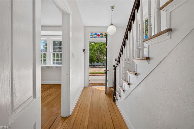 222 Glasgow St, Portsmouth, VA 23704