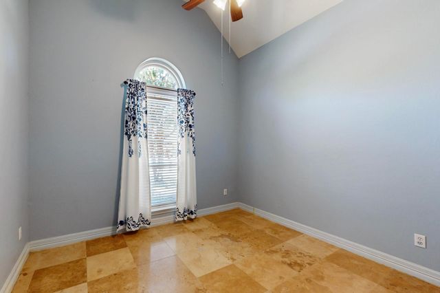 622 Meadowcrest Drive, Highland Village, TX 75077